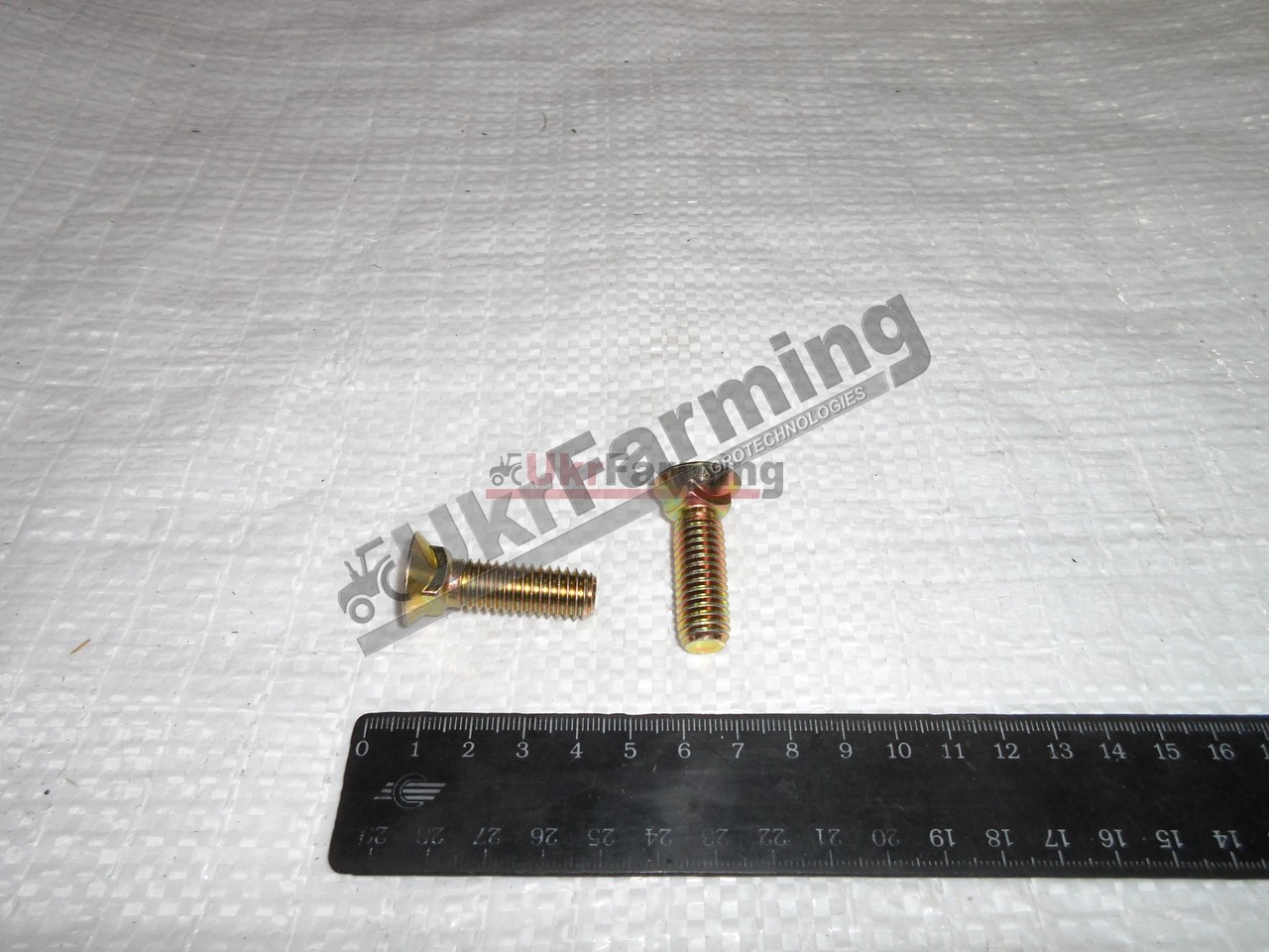 Болт CASE лапи TMII, RMX370 (вир-во CNHI) 118-224, 15586R11, 16207060, 419-3724, 47651894, 489244R1