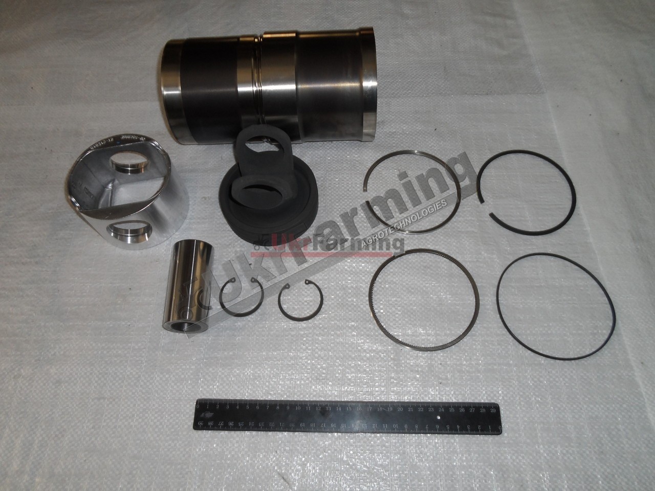 Поршнекомплект CASE 9.0 Liter Engine BSN 46743464 Cummins c гільзою (вир-во CNHI)