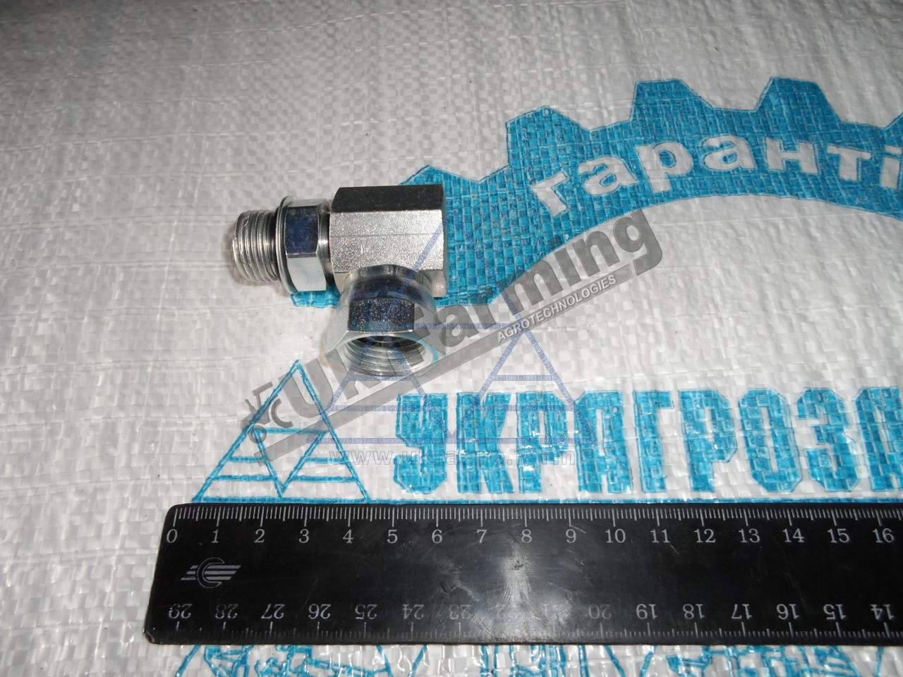 Коннектор CASE кутовий изгиб 90 градусов ( 3568 -> 218-5203 ) (вир-во CNHI)